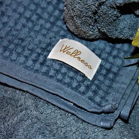 - Sweet Mayleen Apartment