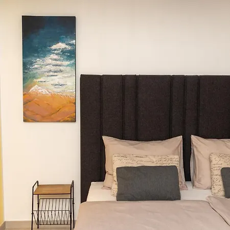 - Sweet Mayleen * 梅拉诺