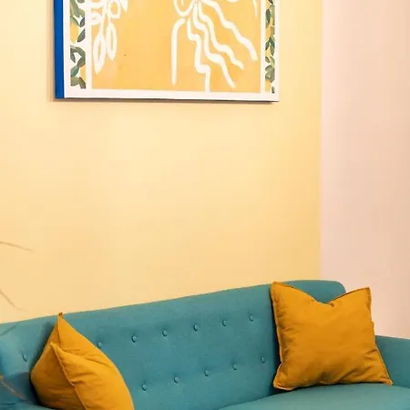 - Sweet Mayleen Apartment Meran